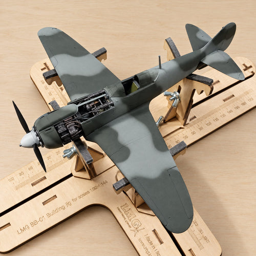 LMG Airplane building jig — 1/144–1/32 / with clamps BB-27 + BB-38 (BB-01)