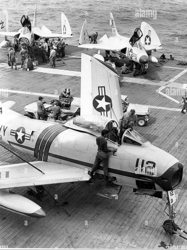 LMG USS Bon Homme Richard (CVA-31) deck — 1/72 / plywood (MA-28)