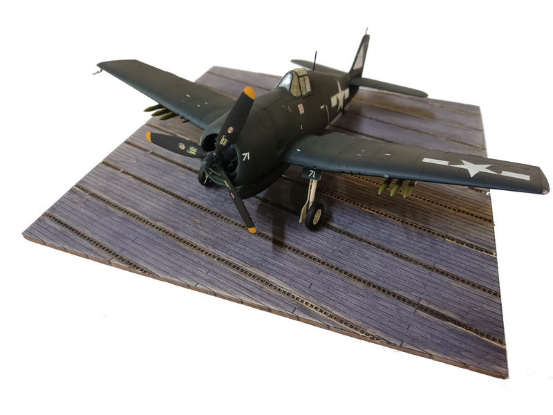 LMG Casablanca class escort carrier deck — 1/72 / plywood + nickel silver (MAM-23)